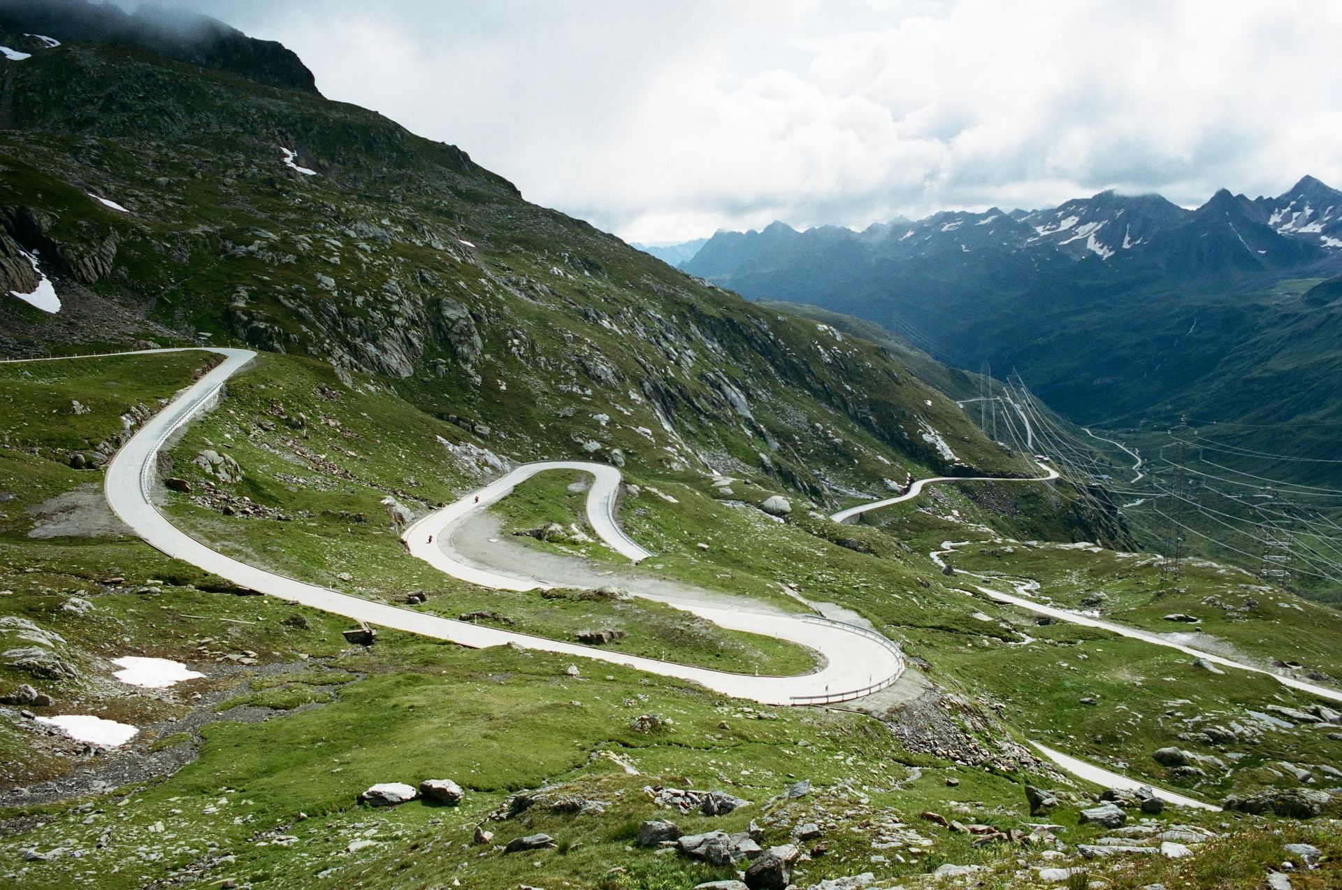 Tour des Alpes Suisses gallery image 2