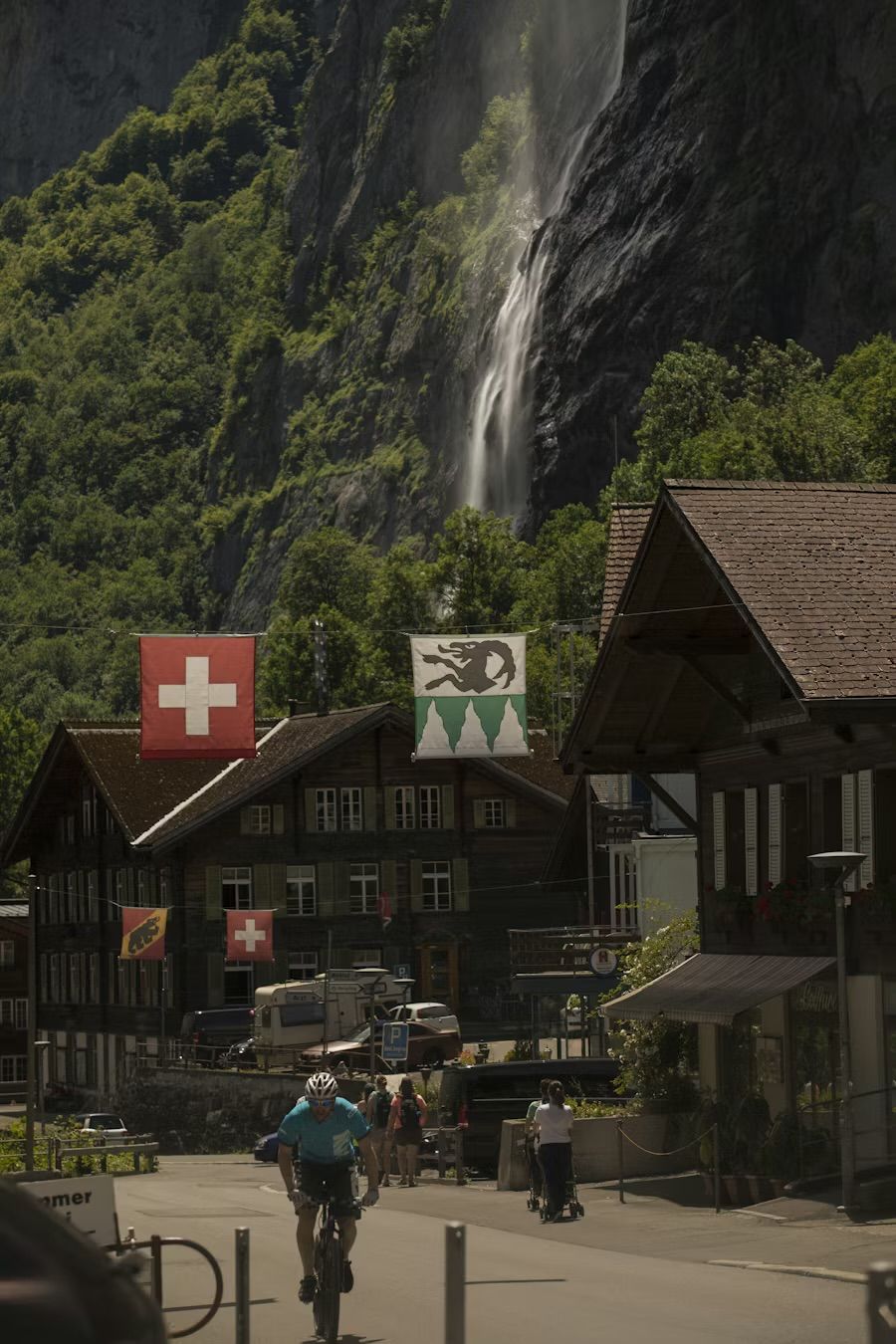 Tour des Alpes Suisses gallery image 4